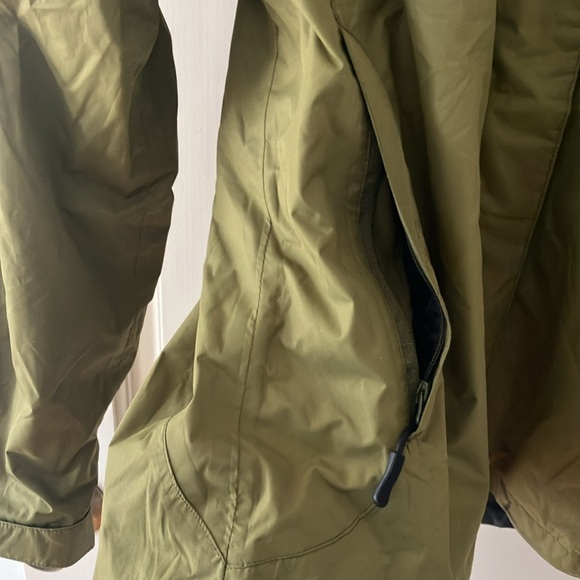 Little Donkey Andy Waterproof Lightweight Rain Jacket Windbreaker - Picture 5 of 8